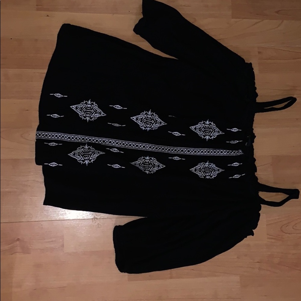 Off the shoulder long sleeve blouse